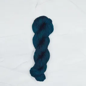 Symfonie Hand Dyed Yarns | VIVA 100% Superwash Merino Midnight Forest